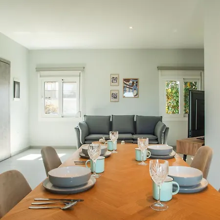 Serenite Maison 아파트 레프킴미