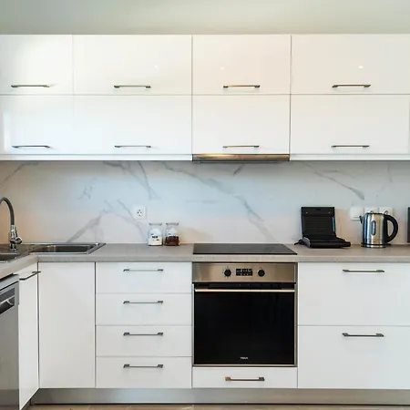 Serenite Maison לפקימי